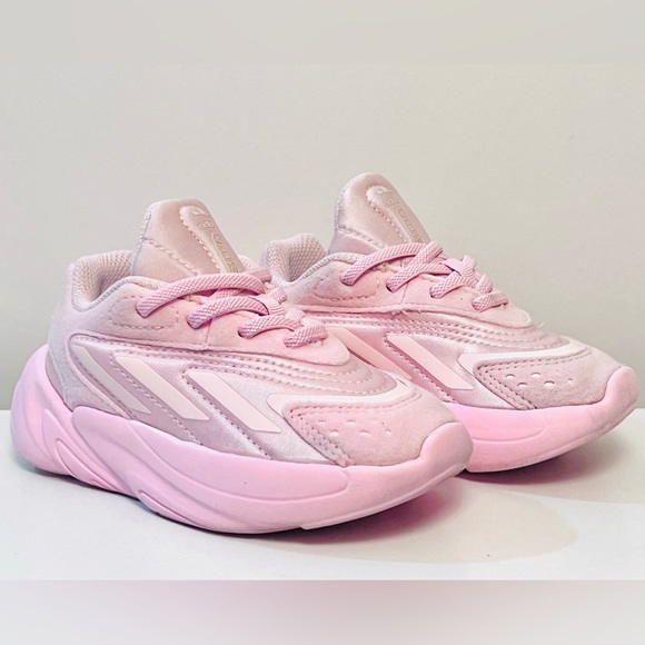 adidas Other - Adidas Ozelia Sneakers